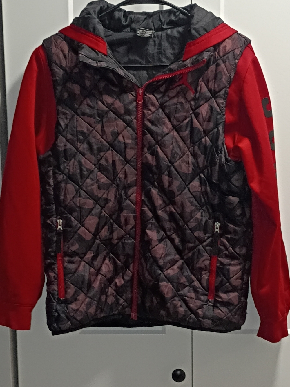Jordan Quilted Hooded Puffer Jacket in Black and Red